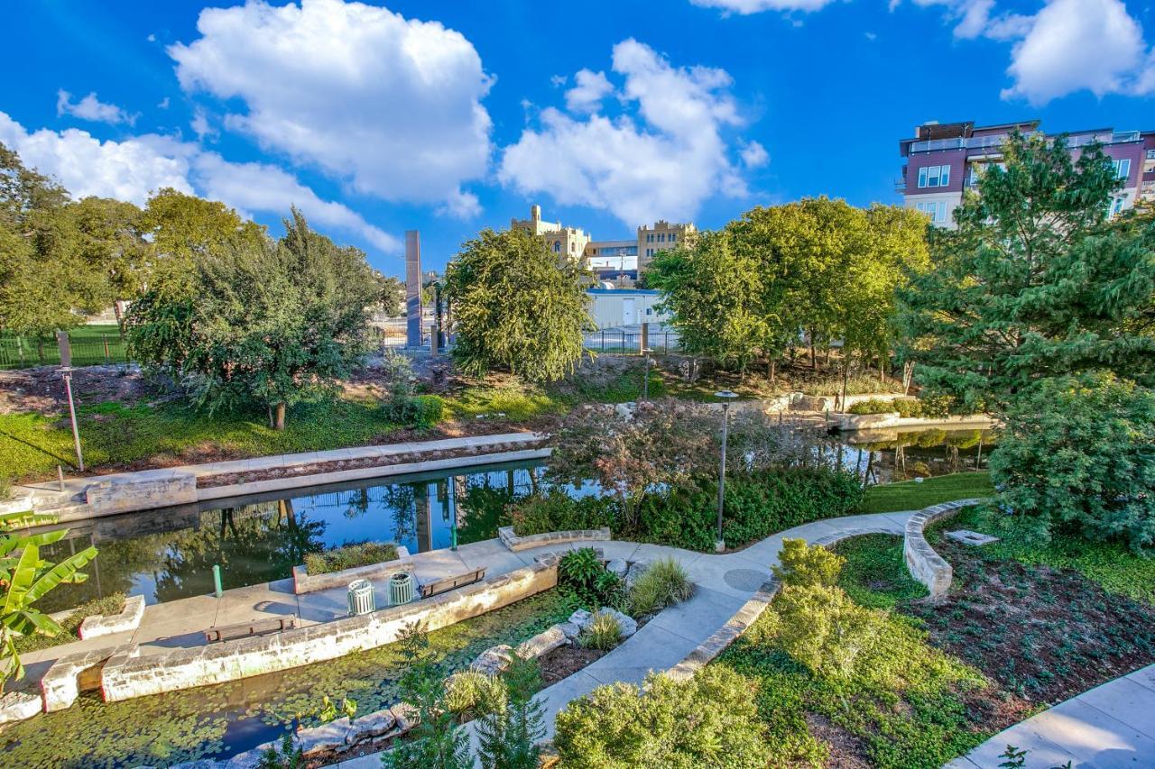 Radiant Condo On The Riverwalk 1325 San Antonio Extérieur photo